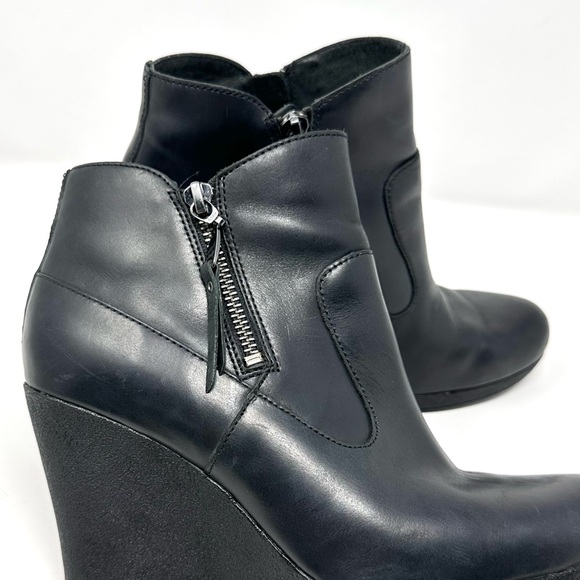 UGG Australia Meredith Womens Black Leather Wedge Ankle Boots - Picture 4 of 13